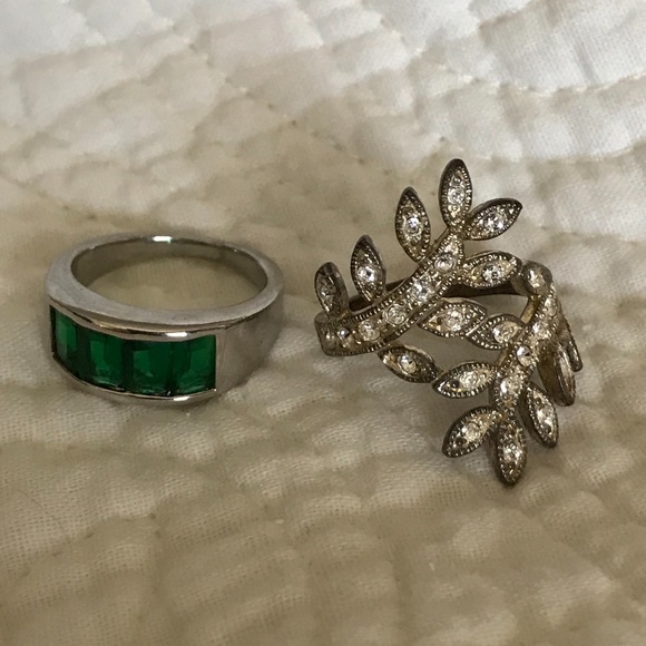 Set of 2 Rings - leaves and green stones - Picture 2 of 10